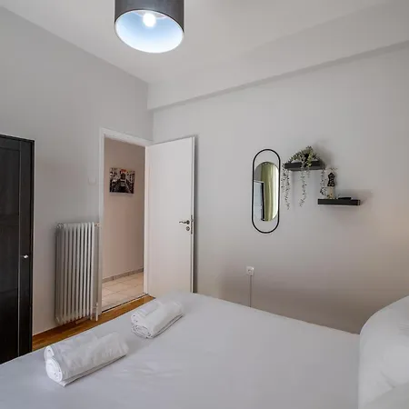 Lovely And Modern 3Bd Apartment Close To Ampelokipoi Metro Athens Exterior photo