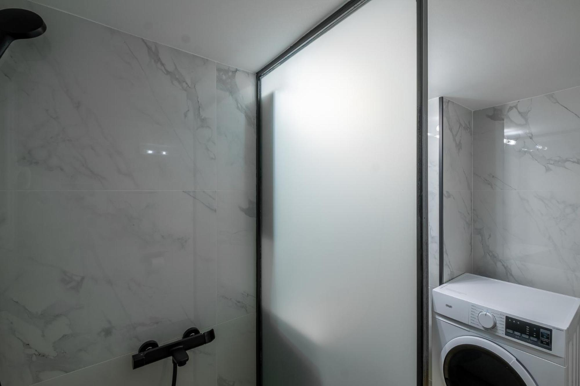 Lovely And Modern 3bd Close To Ampelokipoi Metro דירה *