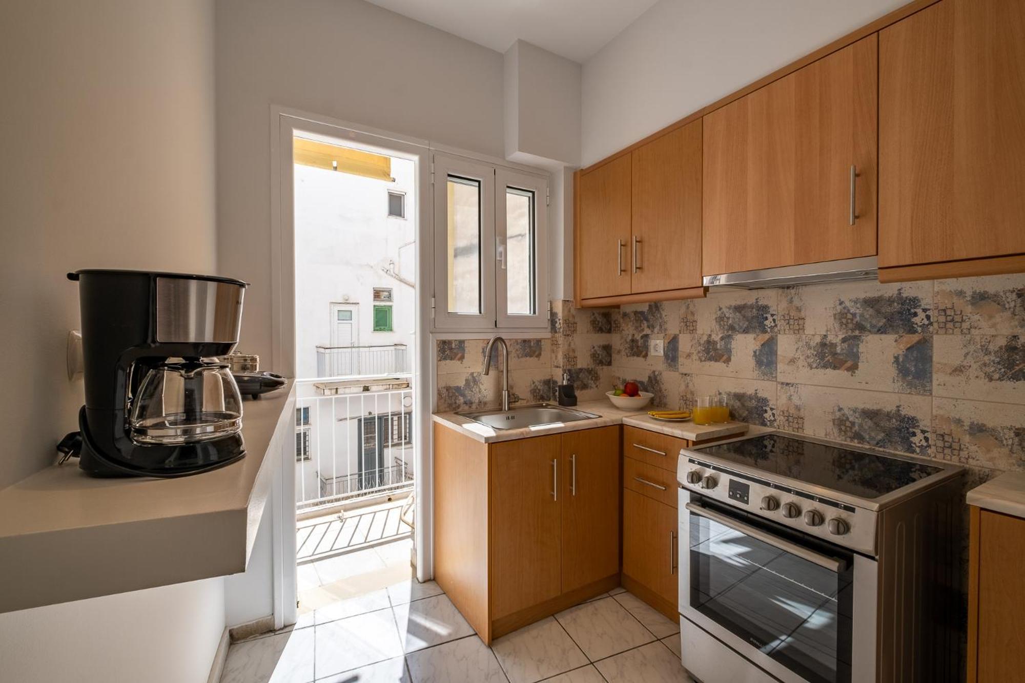 Lovely And Modern 3bd Close To Ampelokipoi Metro Athens